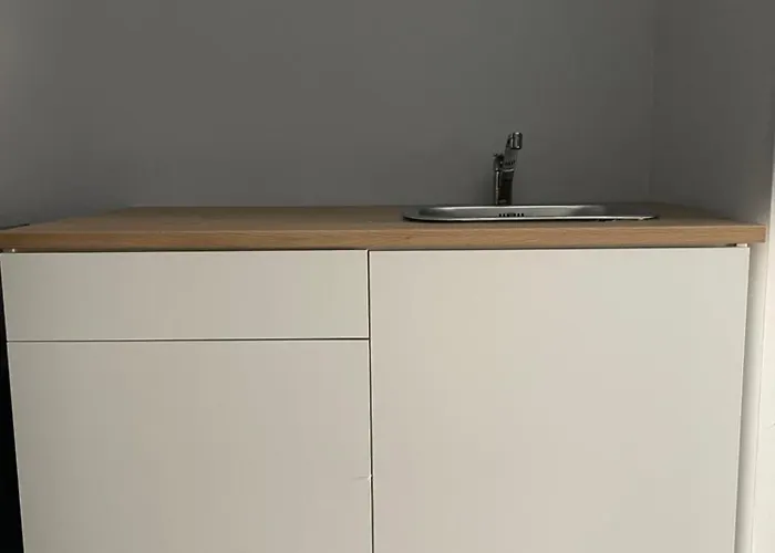 Esposito Plaza- Rooms & Suite
