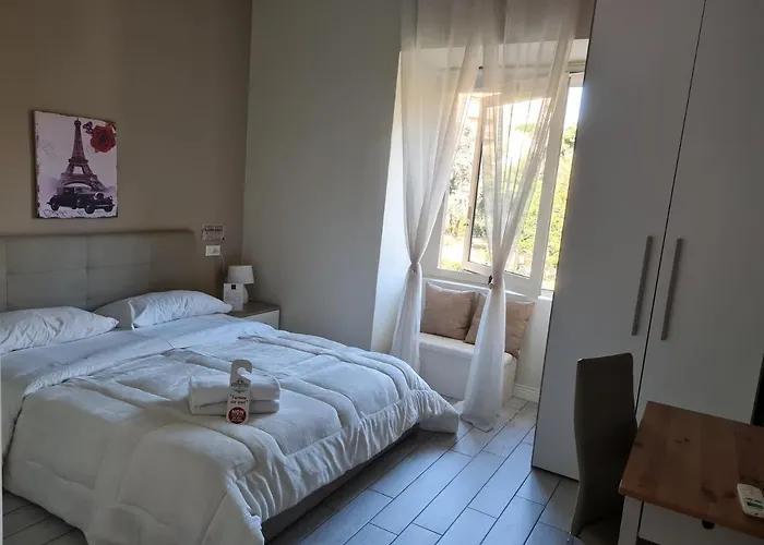 Esposito Plaza- Rooms & Suite