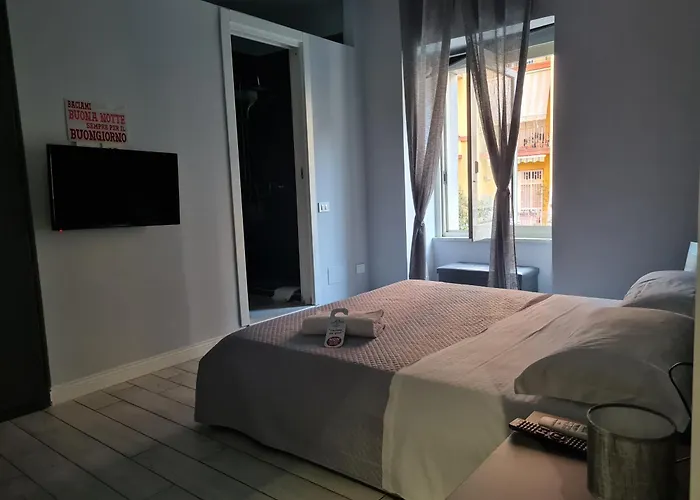 Esposito Plaza- Rooms & Suite